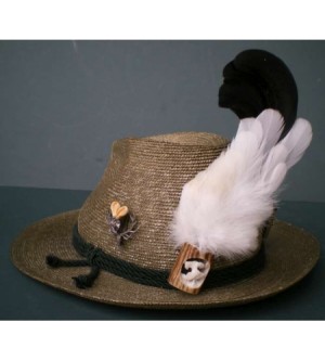 KLEINE LINKE SPIELHAHNFEDER