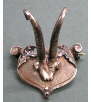 hat pin - chamois