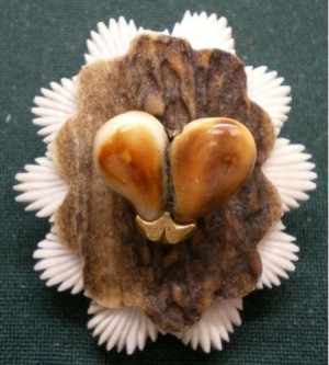 HUTANSTECKER GRANDELN BROSCHE