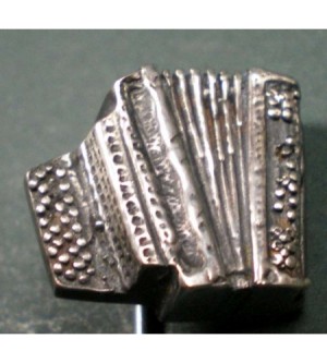 ANSTECKNADEL ZIEHHARMONIKA