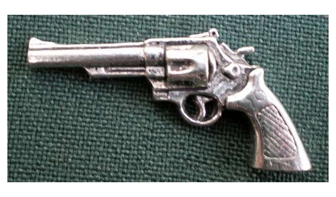 G12 Revolver